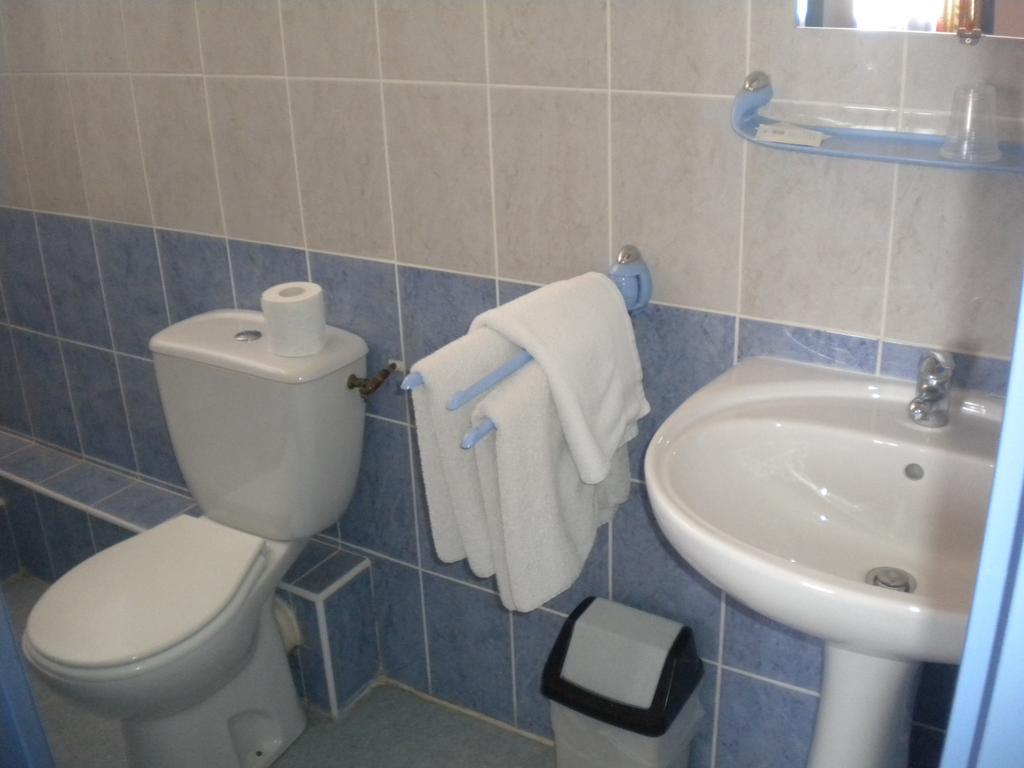 Hotel L'Acropole Nissan-lez-Enserune Номер фото