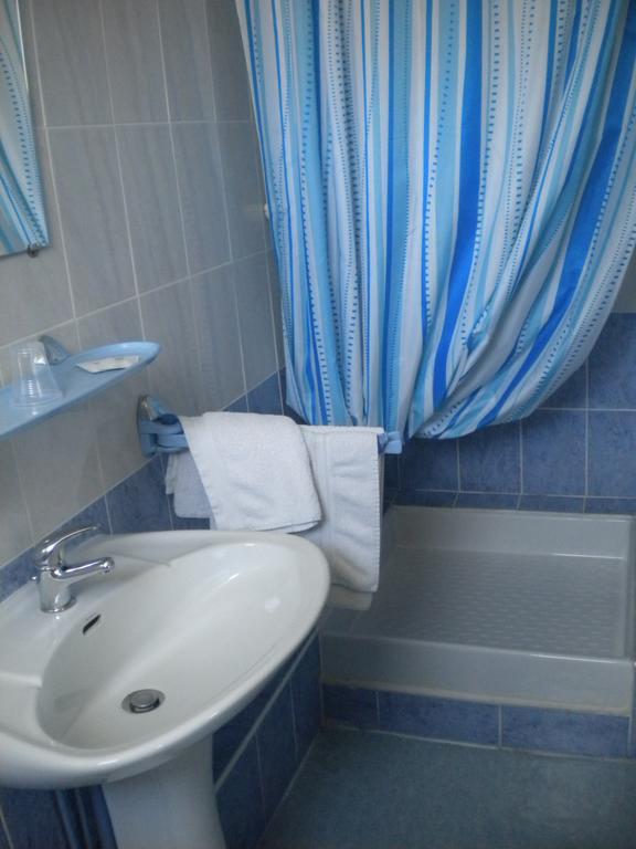 Hotel L'Acropole Nissan-lez-Enserune Номер фото